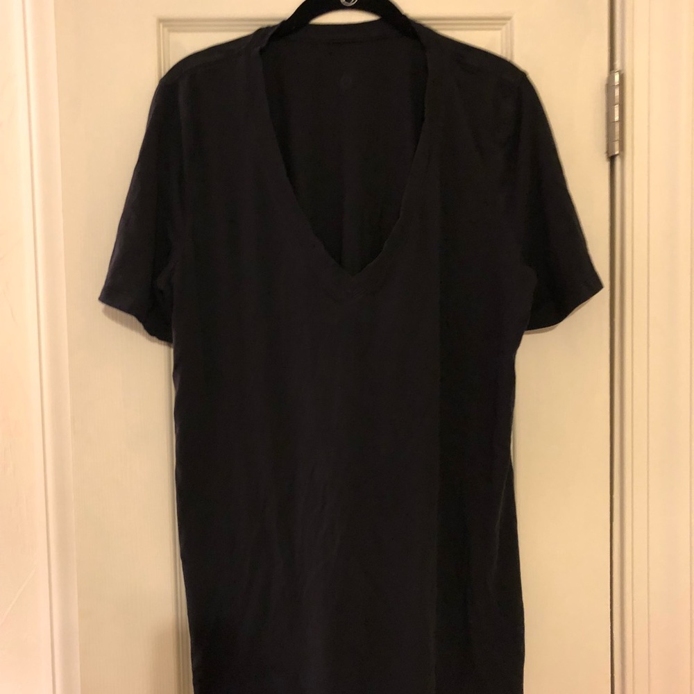 Lululemon Love V Neck Tee size 12